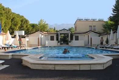 Hotel The Pine Bay Club Kyrenia  Exterior foto
